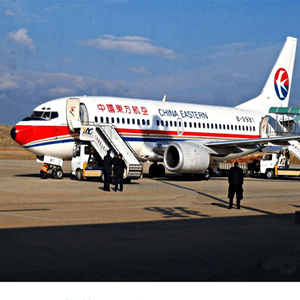 阿拉善右旗巴丹吉林航空快运业稳步发展的原因是什么？